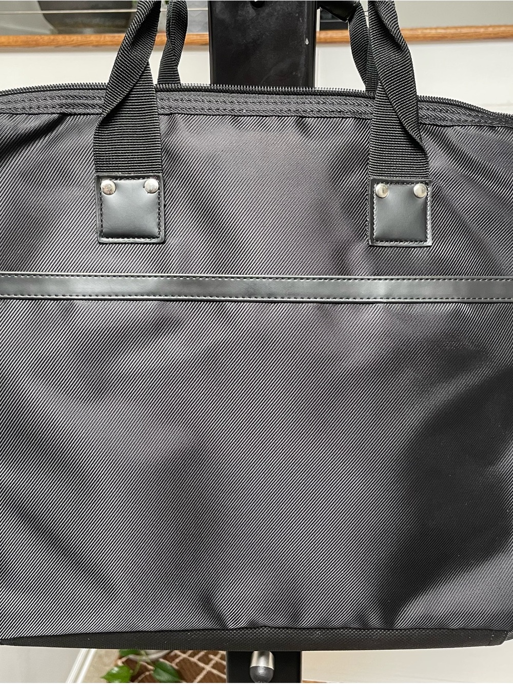 LG Black Laptop Briefcase Bag with Front Zip Pocket - Picture 4 of 11